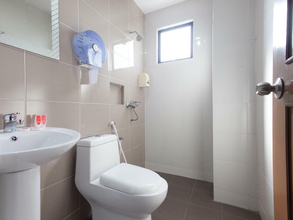 Super Oyo 1163 Hotel Pulai Ипох Екстериор снимка