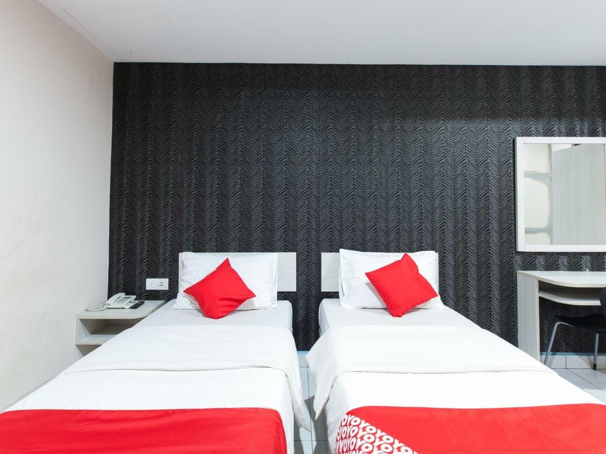 Super Oyo 1163 Hotel Pulai Ипох Екстериор снимка