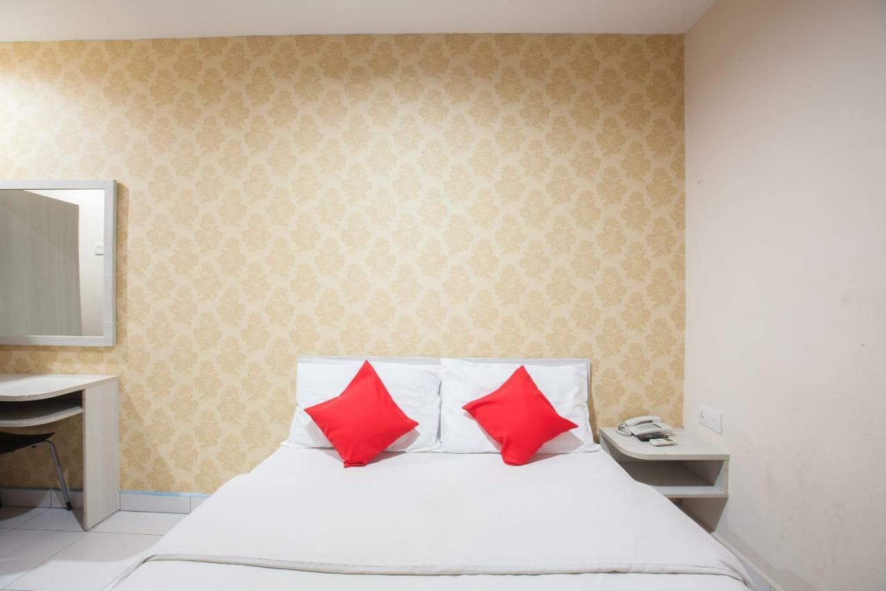 Super Oyo 1163 Hotel Pulai Ипох Екстериор снимка